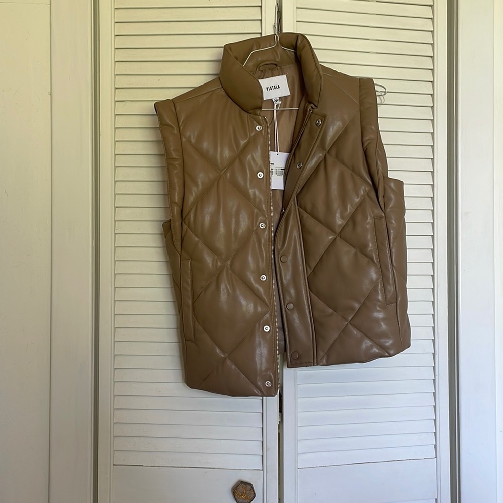 Pistola leather vest